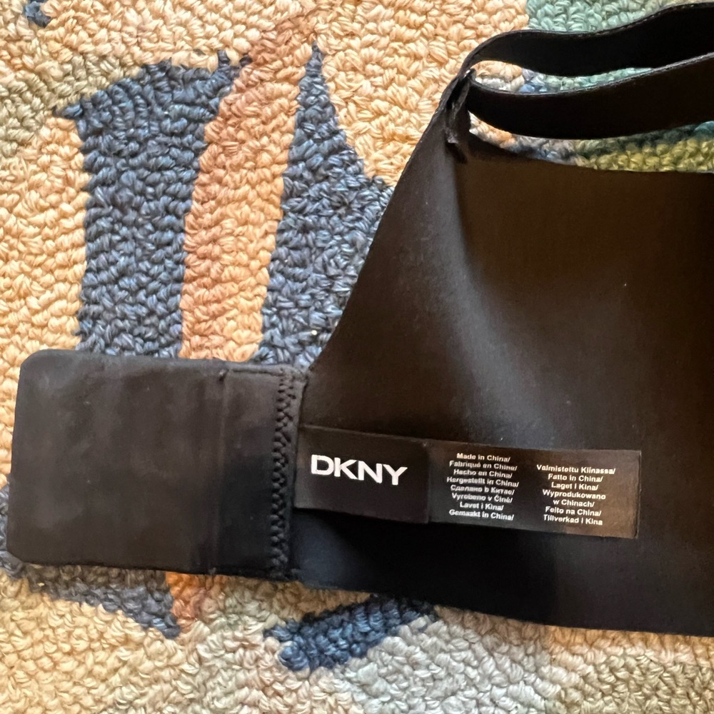 DKNY wireless bras size 34DD - Picture 4 of 5